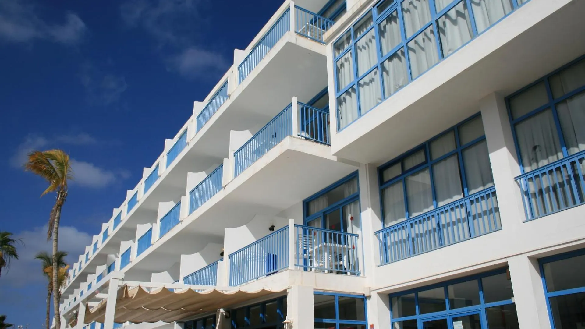 Aparthotel Costa Volcan & Spa Puerto del Carmen  2*, Puerto del Carmen (Lanzarote)